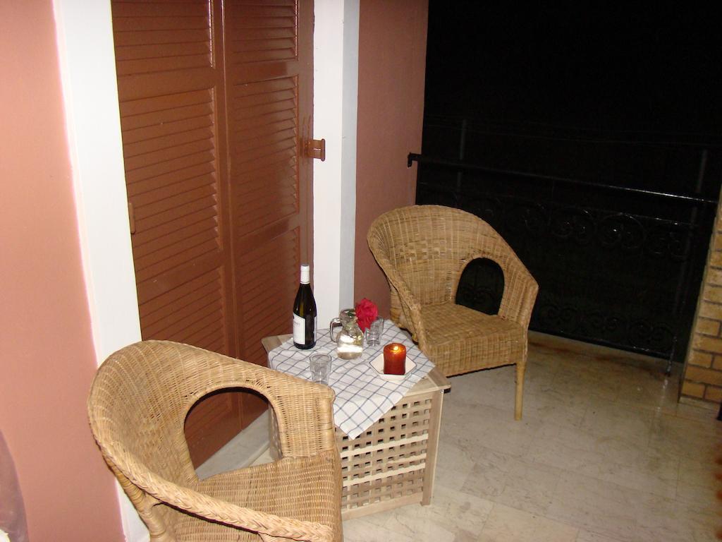 Beautiful Nearby Beach House With Garden, Private Pool And Large Yard Sidárion Chambre photo