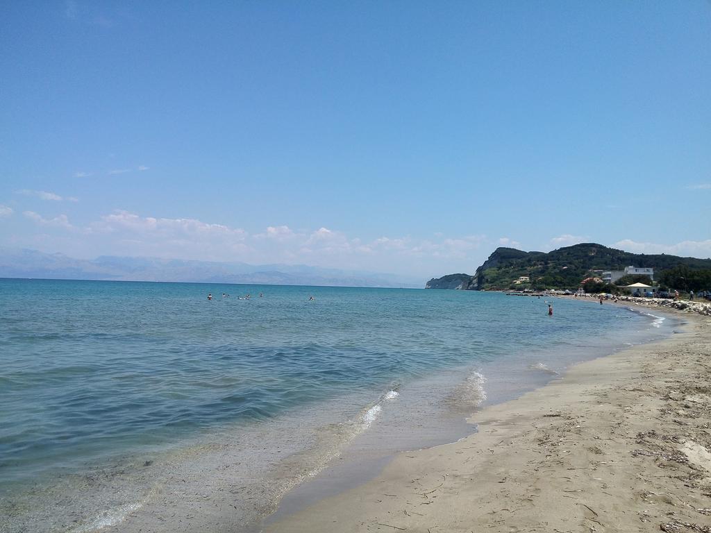 Beautiful Nearby Beach House With Garden, Private Pool And Large Yard Sidárion Extérieur photo